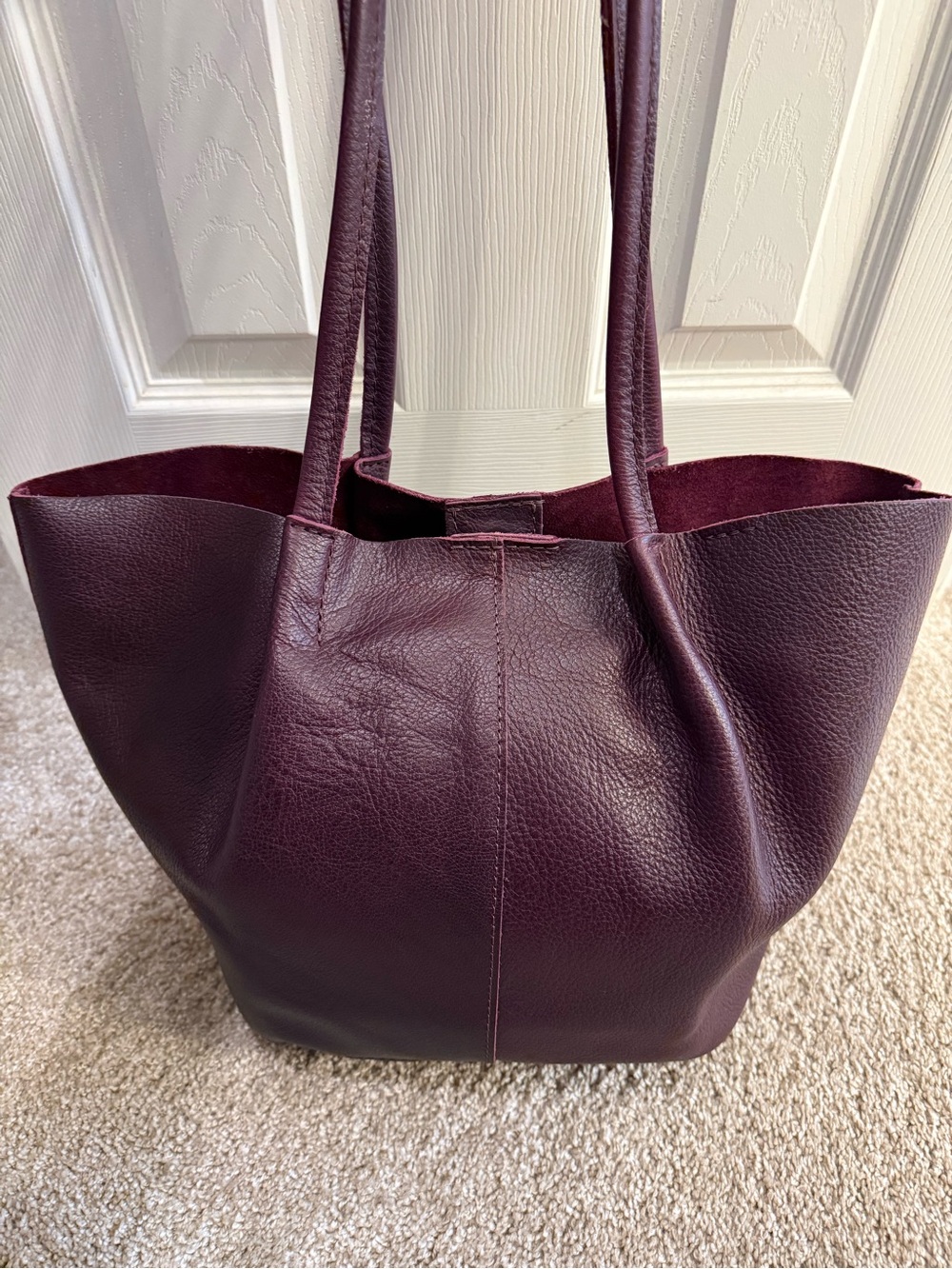 NWOT ‘Almost Perfect’ Portland Leather Devan Bucket Tote in Plum - Large